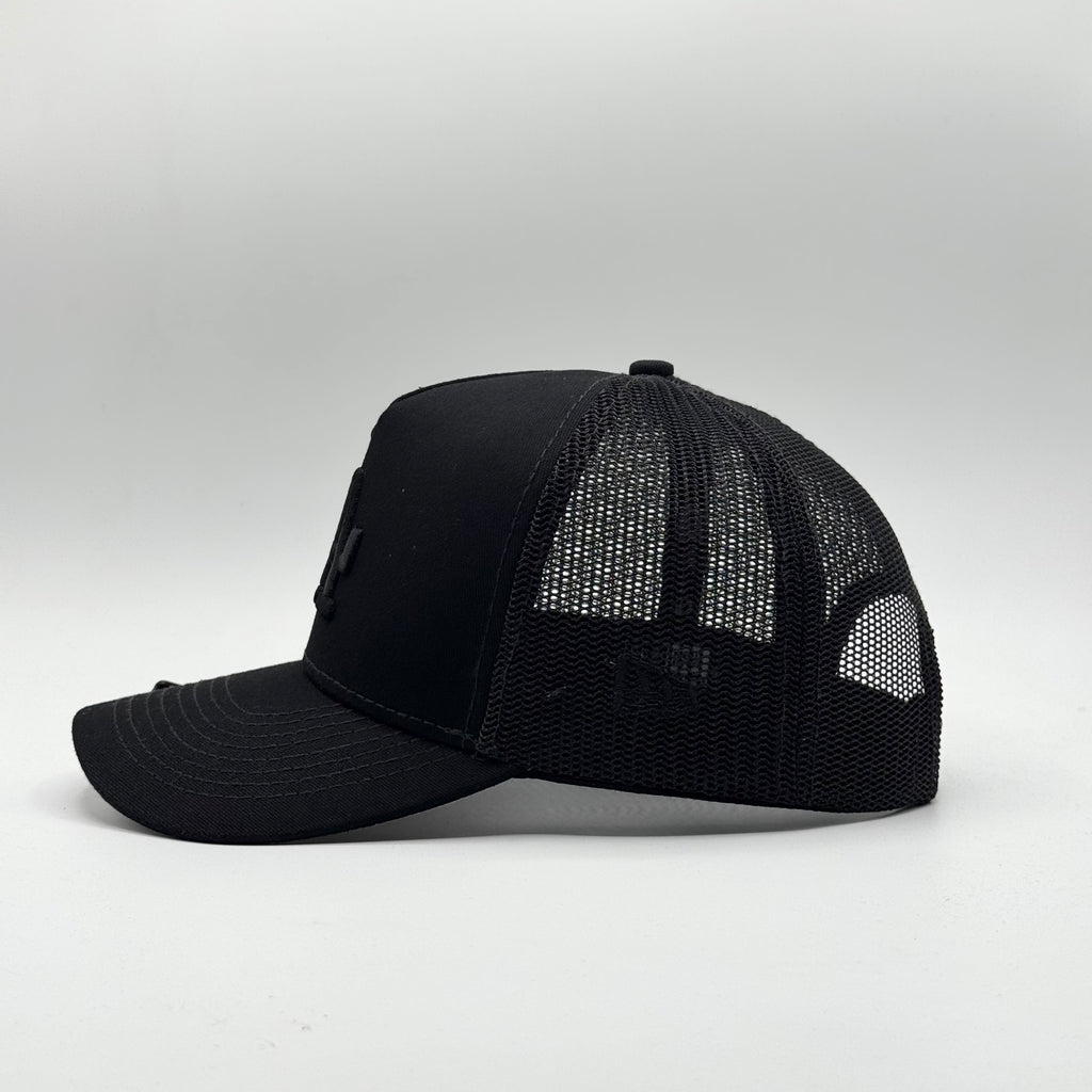 LOS ÁNGELES DODGER TRUCKER BLACK
