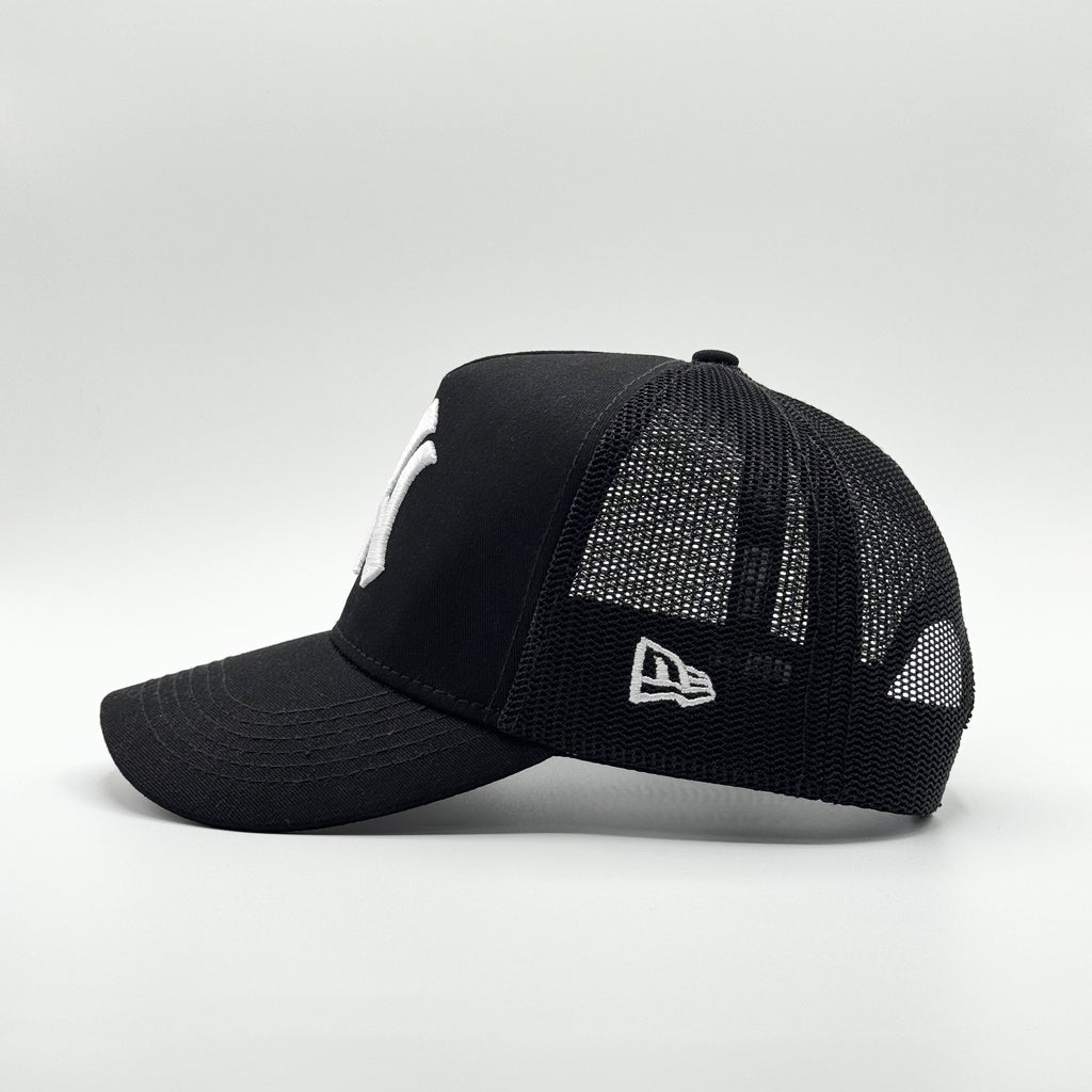NEW YORK YANKEES TRUCKER