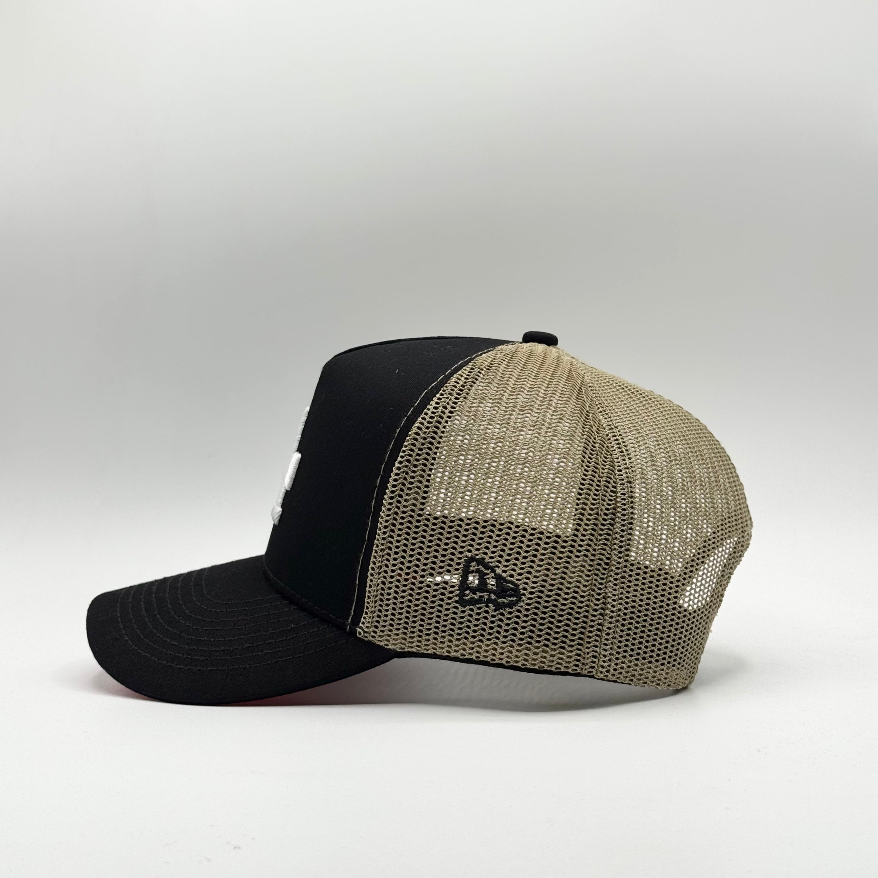 LOS ÁNGELES DODGER TRUCKER BEIGE