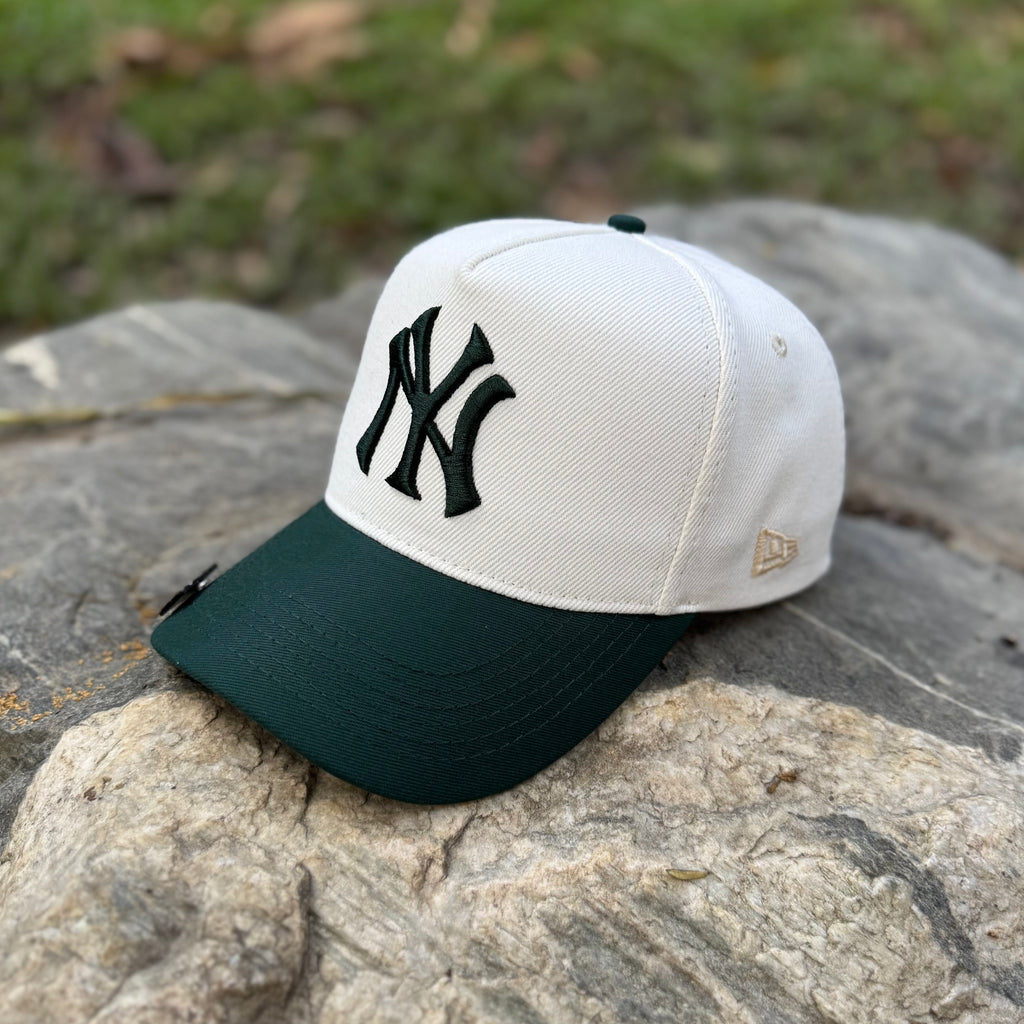 NEW YORK YANKEES VISOR VERDE / GRIS