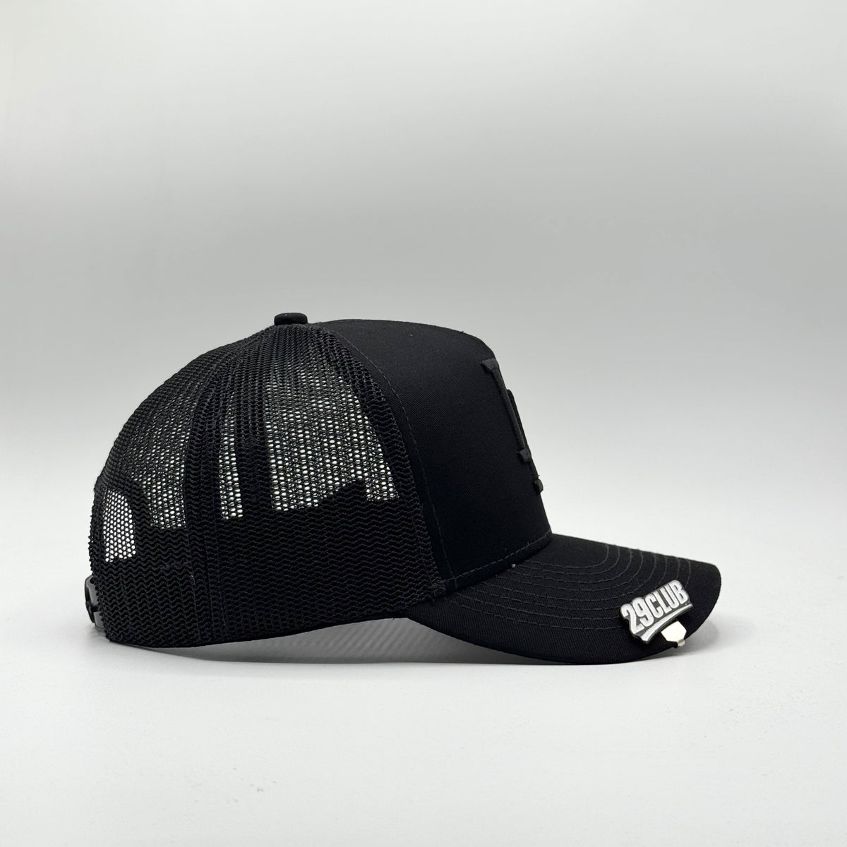 LOS ÁNGELES DODGER TRUCKER BLACK