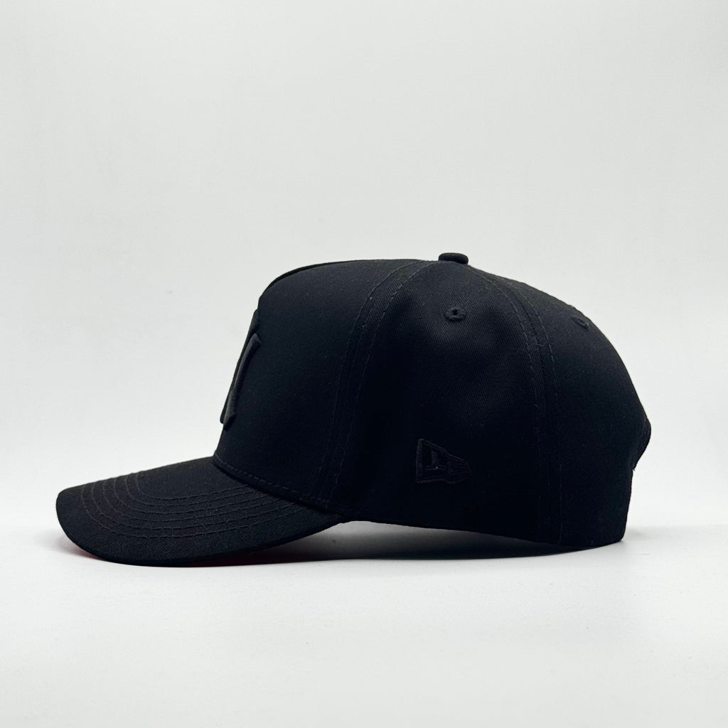 NEW YORK YANKEES BLACK