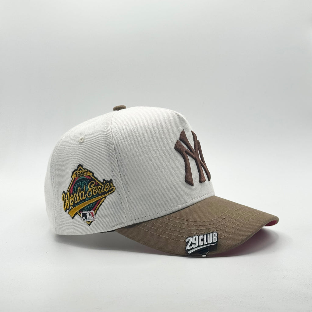 NEW YORK YANKEES CAFÉ