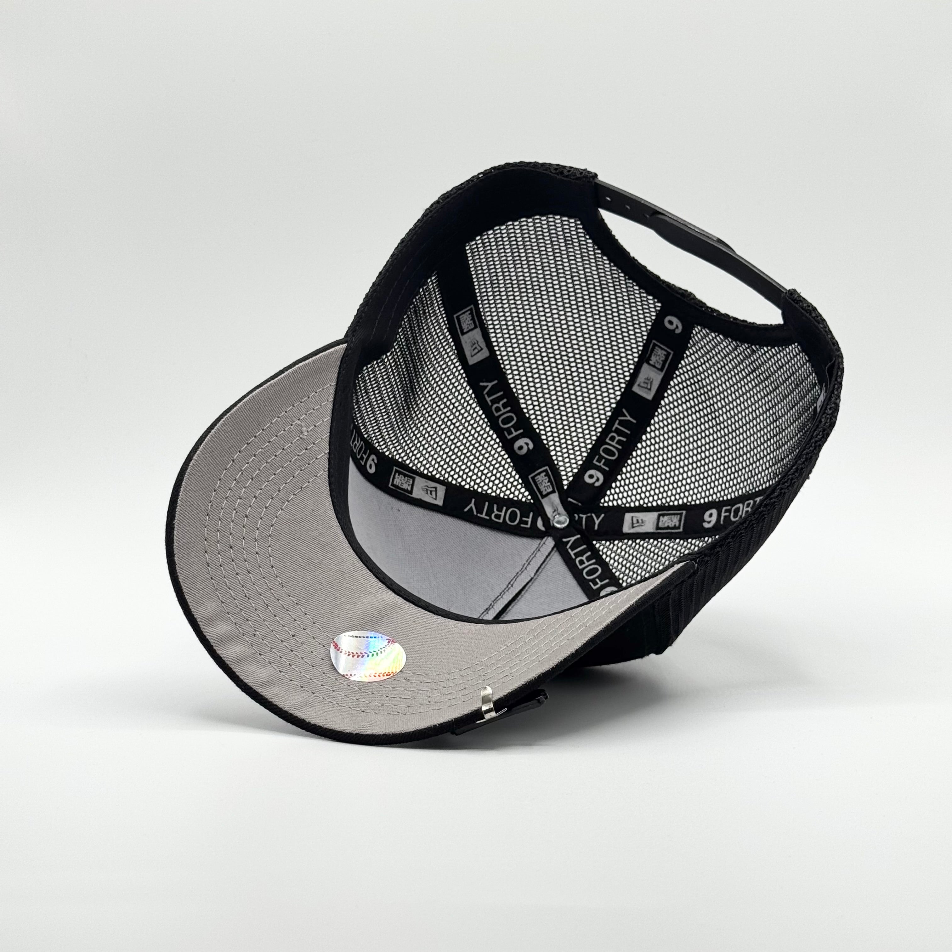 NEW YORK YANKEES TRUCKER