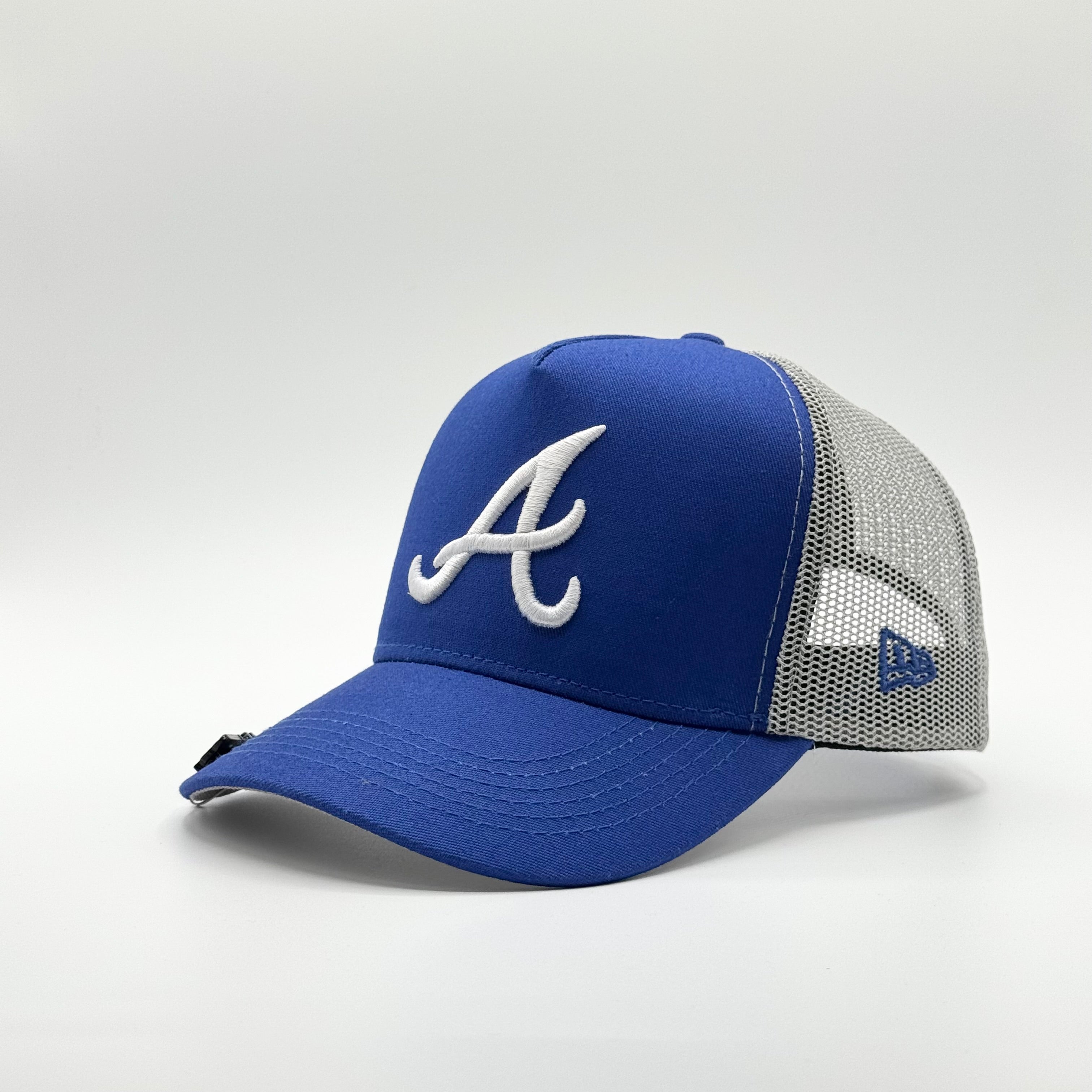 BRAVOS DE ATLANTA TRUCKER AZUL